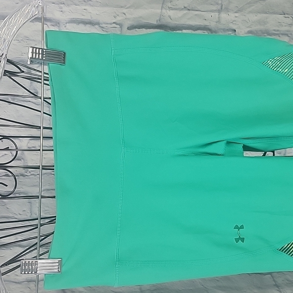 UNDER ARMOUR Small Green and Yellow Ankle Length Athletic Leggings - Picture 2 of 8